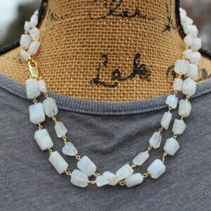 Elegant Moonstone Beauty 18-Inches Artisan Crafted Gemstone Necklaces for Women